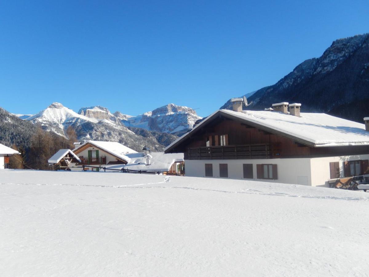 Chalet Relax Pozza di Fassa Kültér fotó